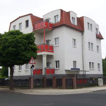 13.04.2015 - Saniertes Mehrfamilienhaus in Dresden-Leuben wechselt den Besitzer!