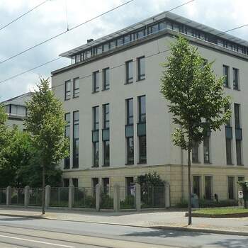 08.04.2015 - Softwareentwickler mietet Bürogebäude in Dresden am Bahnhof Mitte