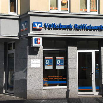 15.11.2012 - Volksbank Raiffeisenbank eröffnet dieses Jahr am Schillerplatz