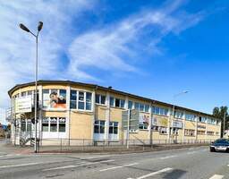 Voll vermietetes Geschäftshaus in Pirna direkt an Ausfallstraße und Kreuzungsbereich