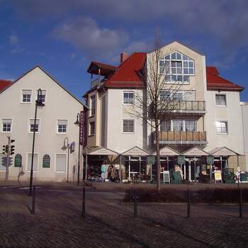 15.11.2012 - Hotel und Einkaufszentrum in Cossebaude verkauft!
