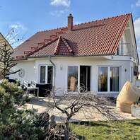 Einfamilienhaus mit ca. 1.000 m² Grundstück und einmaligen Ausblick über Dresden vermittelt