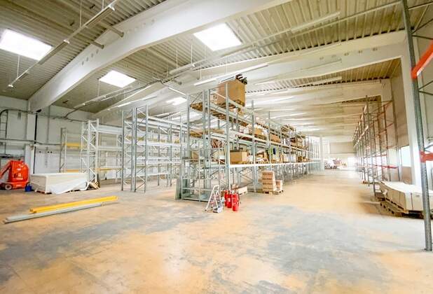 DER IMMO TIP vermittelt Mietvertrag über 3.000 m² Hallenfläche an Logistikunternehmen