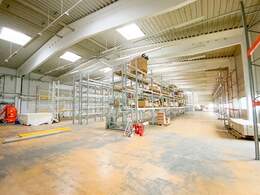 DER IMMO TIP vermittelt Mietvertrag über 3.000 m² Hallenfläche an Logistikunternehmen