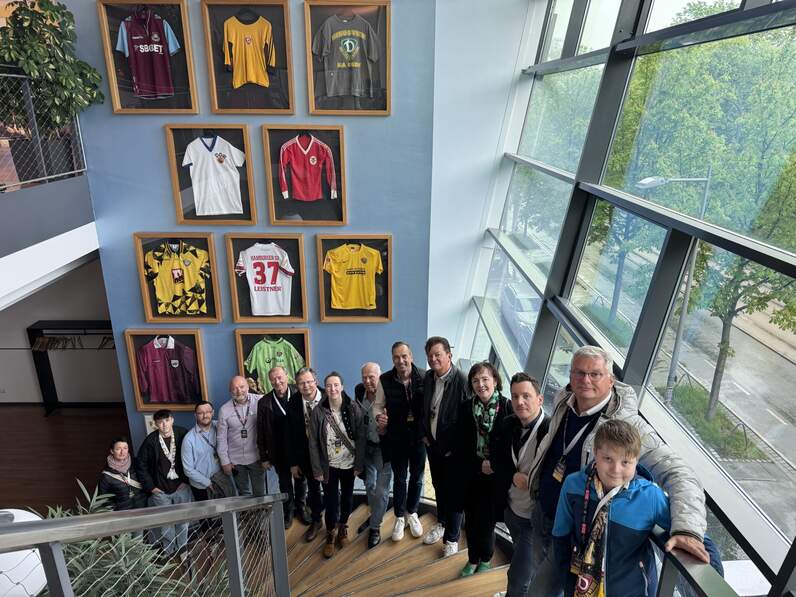 Die Repräsentanz Dresden von IVD Mitte-Ost unterwegs im Rudolf-Harbig-Stadion