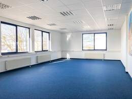 Pirna: Erneute Vermietung von ca. 400 m² Bürofläche