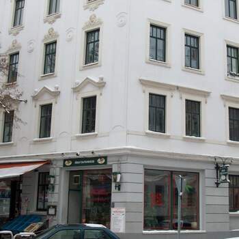 10.04.2015 - DER  IMMO TIP vermietet an die Bäckerei & Konditorei Wendl in Leipzig-Stötteritz