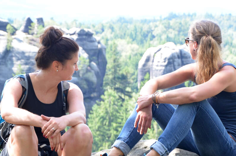 DER IMMO TIP zieht Wanderschuhe an
