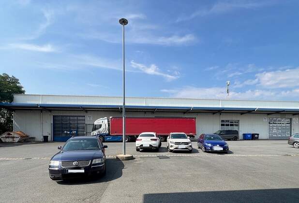 Dresden: 1.400 m² Gewerbefläche unweit des neuen Halbleiterwerkes von ESMC vermittelt