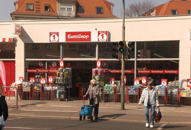215 m² Ladenfläche an Discounter vermietet !