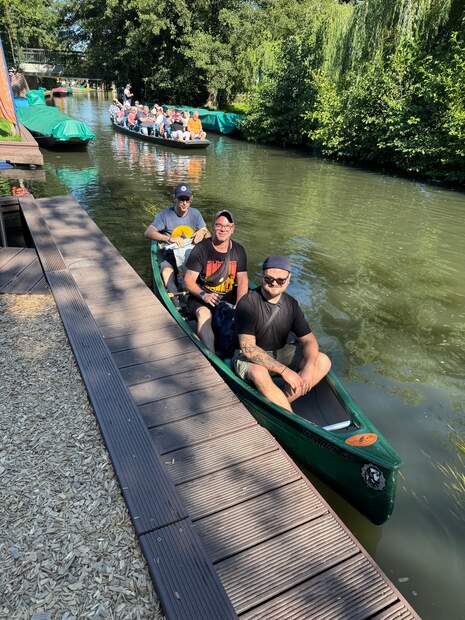 Vom Büro aufs Boot - unser Teamausflug 2025 im Spreewald