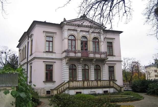 Büroetage in Bürovilla im Preußischen Viertel in Dresden vermietet