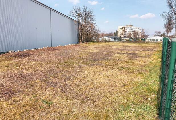 Dresden: 1.700 m² Freifläche im Norden der Landeshauptstadt vermittelt