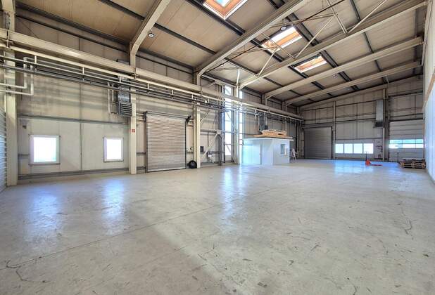 Dresden-Cossebaude: Knapp 920 m² Hallen- & Freifläche langfristig vermietet!