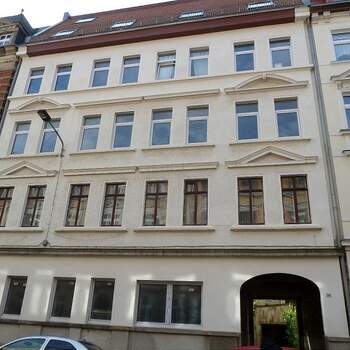 31.08.2013 - teilsaniertes Mehrfamilienhaus in Leipzig-Kleinzschocher erfolgreich vermittelt