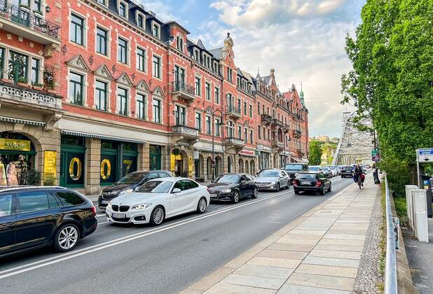 Dresden: Laden in frequentierter TOP-Lage am Schillerplatz vermittelt