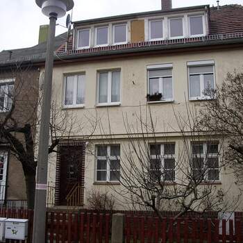 09.04.2015 - Unsaniertes Reihenmittelhaus in Dresden-Coschütz vermittelt!