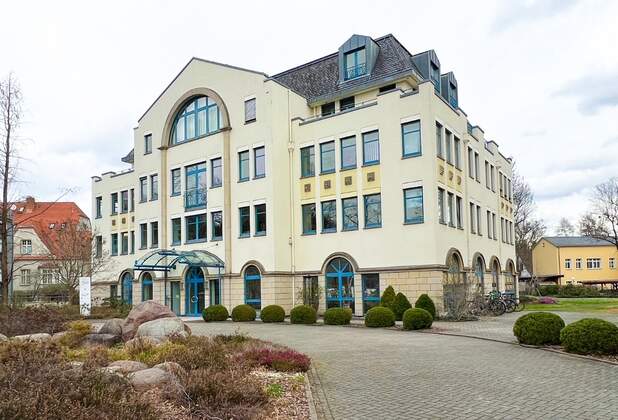 Dresden: Neuer Mieter für 255 m² Bürofläche am großen Garten!