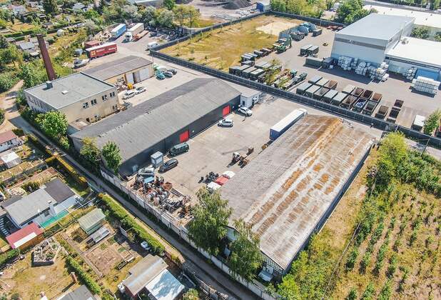 Dresden: Vermietung von über 2.600 m² Gewerbefläche Roadsurfer