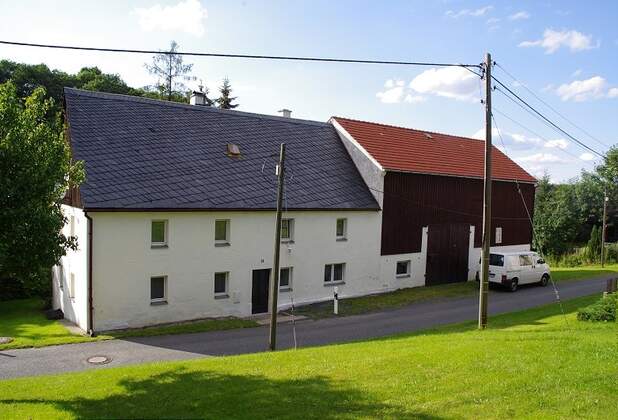 Bauernhaus mit großer Scheune in der Nähe von Pirna vermittelt!