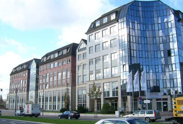 DER IMMO TIP vermittelt dem Dresdner Standort des Internationalen Bundes einen Mietvertrag über 4.475 m² im Columbushaus