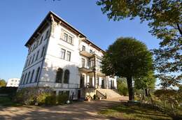 VERKAUFT ! Exklusive Eigentumswohung mit Blick auf Dresden vermittelt