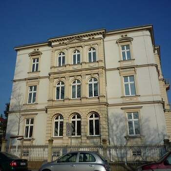 15.11.2012 - Mietvertrag in Dresdner Bürovilla abgeschlossen!