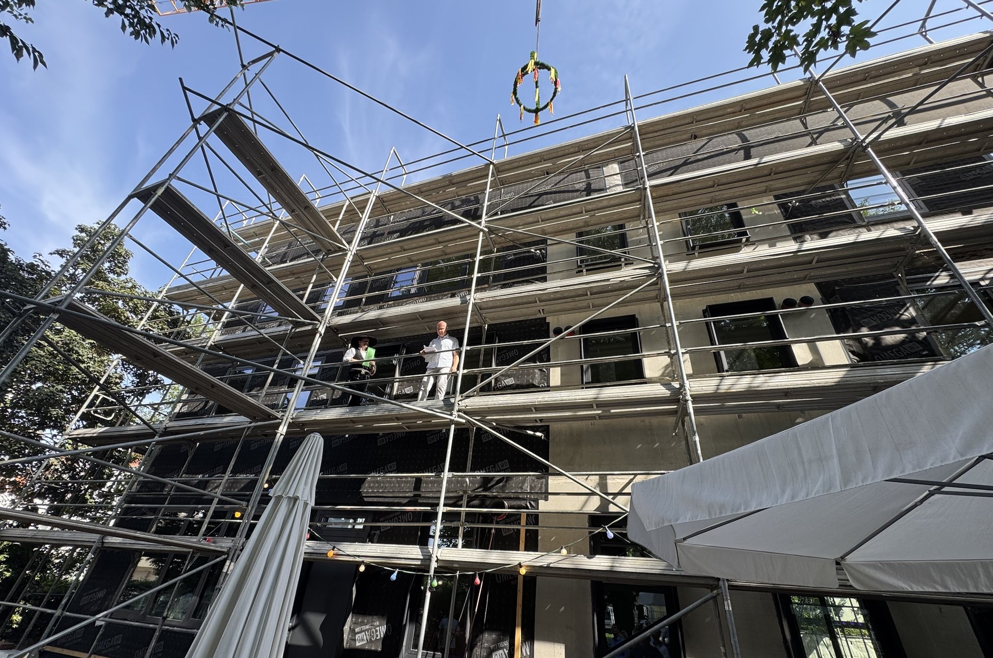 Richtfest für Bürohaus in Dresden Striesen