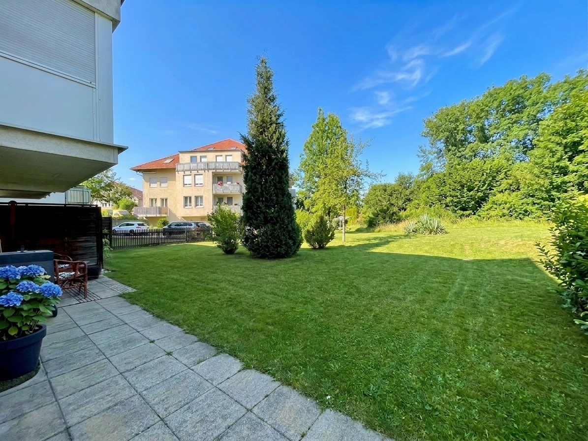 Terrassenwohnung mit eigenem Garten in Freital !