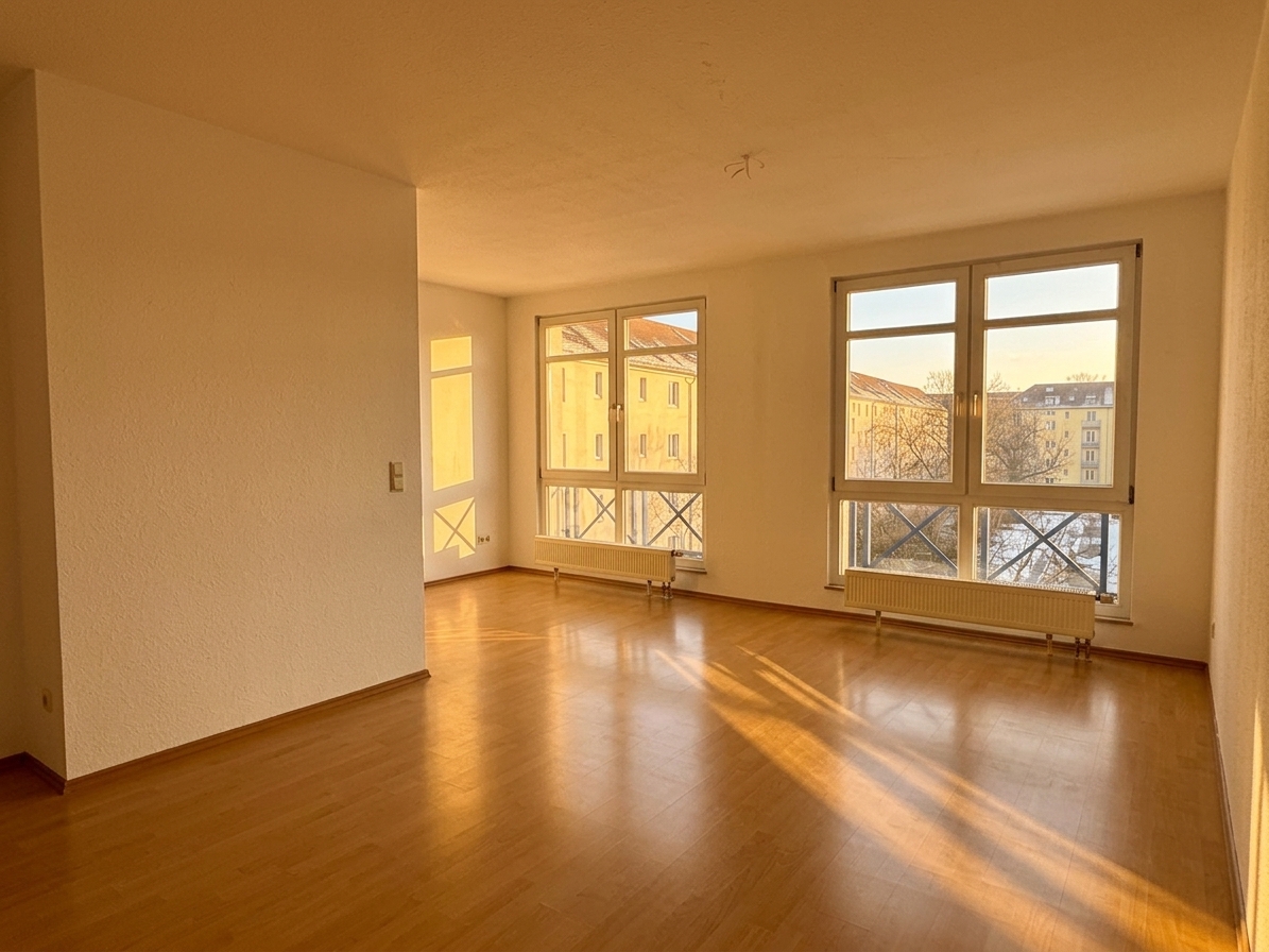 Ideal zum Eigennutz! | 2- Zimmerwohnung mit Balkon in Elbnähe | Dresden Johannstadt