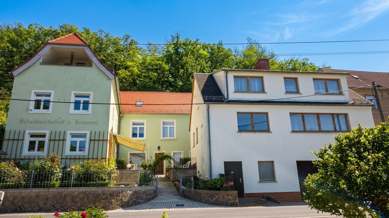 Idyllisches Zweifamilienhaus an der Sächsischen Weinstraße!