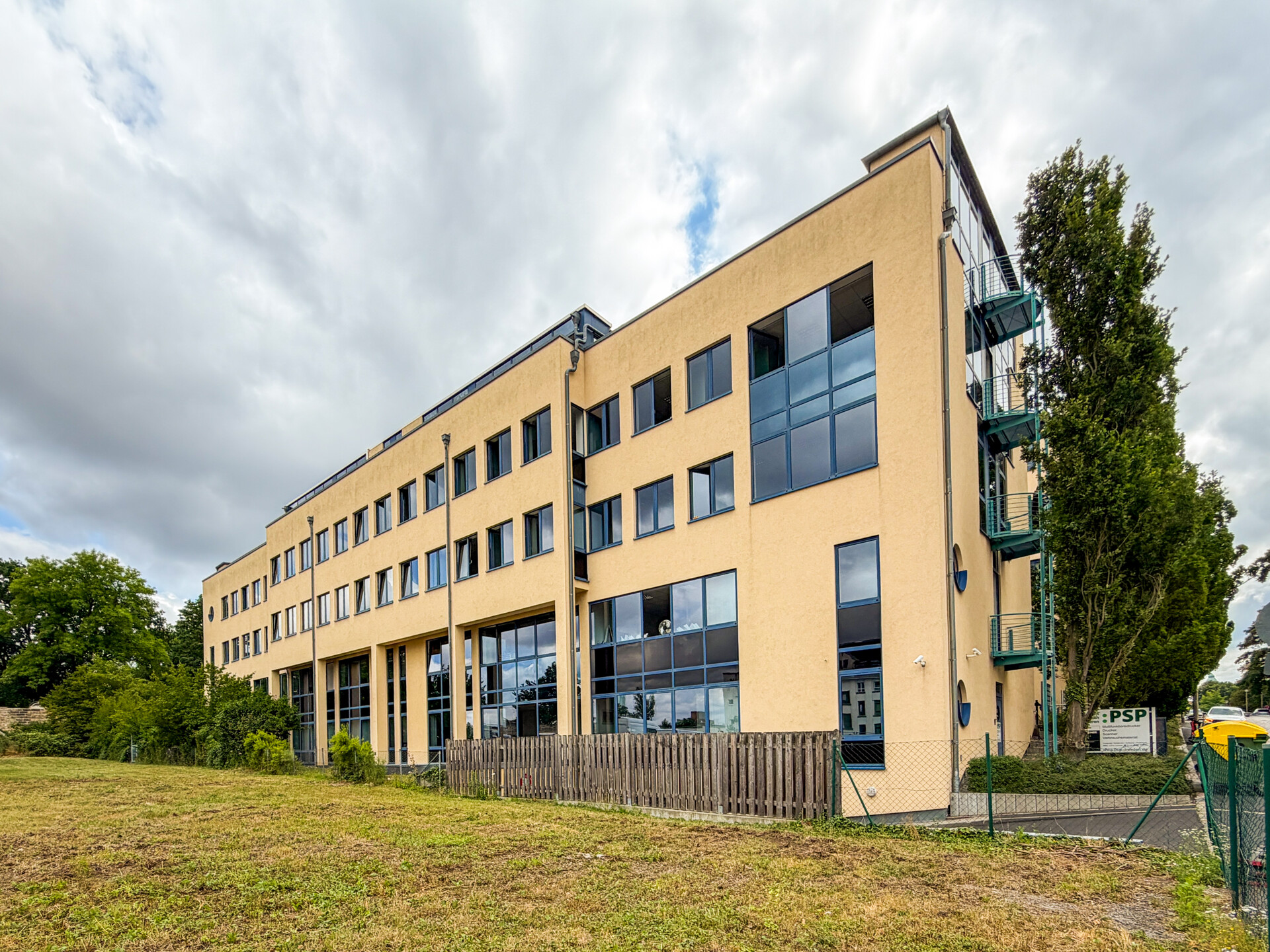 Uninähe | ca. 560 m² Bürofläche in Dresden Plauen zur Miete