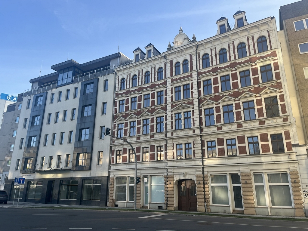 Bürohaus - zur Entwicklung und Vermietung -  Bankgebäude in Chemnitz kaufen