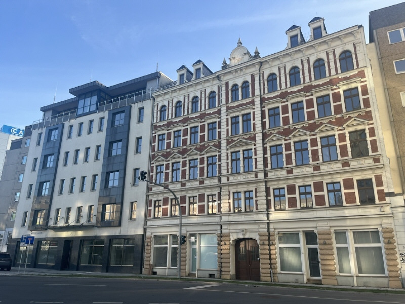 Neues Hauptquartier - Bürohaus - Bankgebäude in Chemnitz kaufen
