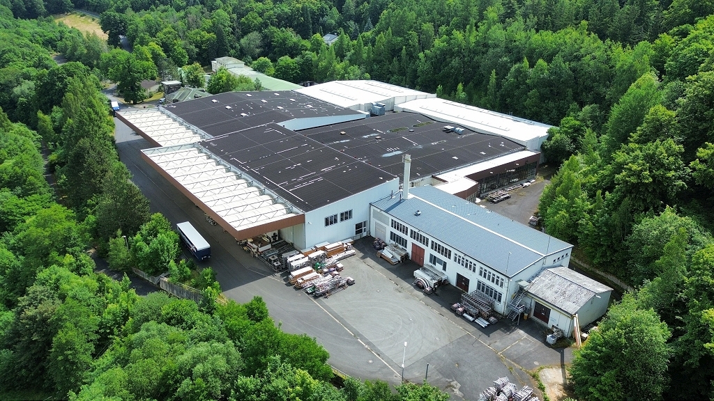 An der A17 I ca. 2.500 m² Hallenfläche zur Miete!