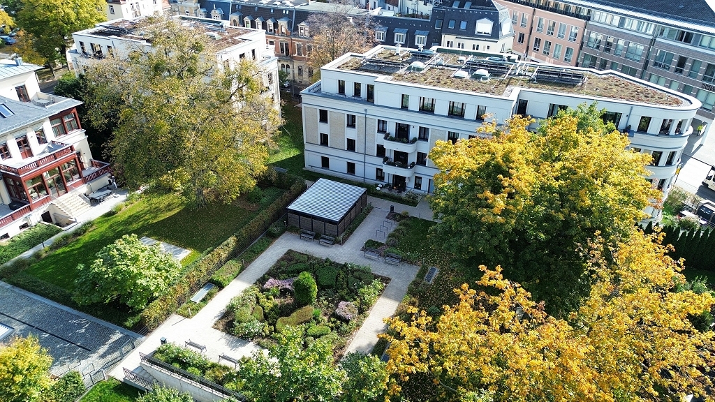 Bestlage in Dresden direkt am Schillerplatz mit Dachterrasse!
