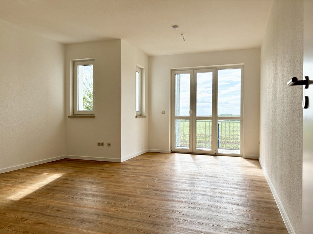 Helle 1-Raumwohnung mit Balkon und Einbauküche in Frankenberg mieten!