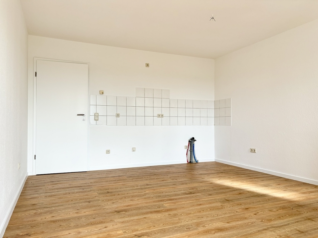 Helle 1-Raumwohnung mit Balkon und Einbauküche in Frankenberg mieten! - Photo 2