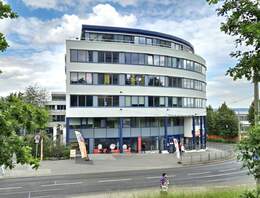 Ladenfläche - ca. 450 m² - mit Potenzial und guter ÖPNV-Anbindung zur Miete!