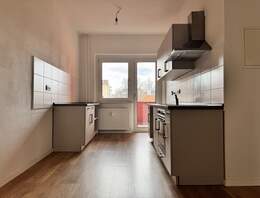 Schöne 2 Raum Wohnung mit Balkon und Einbauküche in Dresden Löbtau mieten!