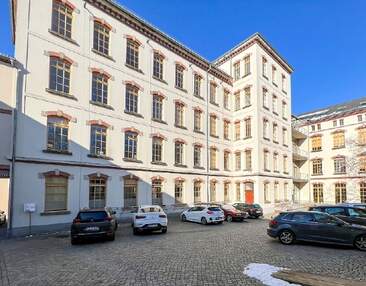 Moderne Bürowelten hinter historischen Mauern | 615 m² Büroloft in Pulsnitz mieten