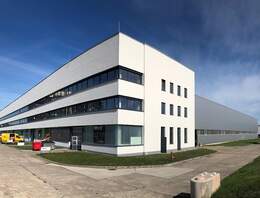 Rund 750 m² Halle & Laborfläche in Dresden Niedersedlitz zur Miete