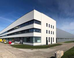 Rund 750 m² Halle & Laborfläche in Dresden Niedersedlitz zur Miete