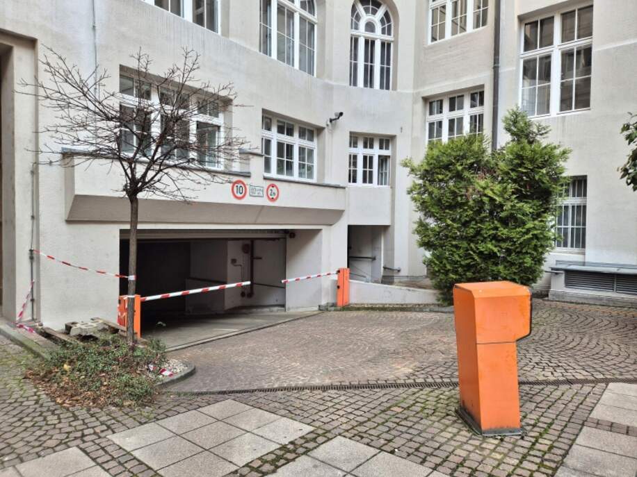 Einfahrt Tiefgarage