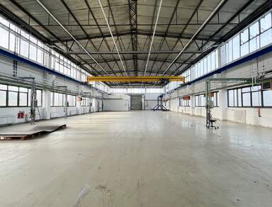 Ca. 1.000 m² Halle mit Erweiterungspotential bei Dresden zum Kauf | 5 t Krananlage | 2 Rolltore