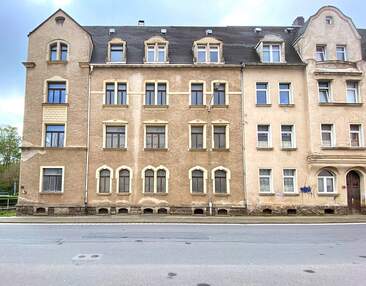 Sanierungsbedürftiges Mehrfamilienhaus mit Baugenehmigung und KFW Förderzusage in Freiberg KAUFEN
