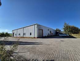 Dresdner Norden nahe der A4 | ca. 1.168 m² Halle & ca. 4.622 m² Grundstück zum Kauf!