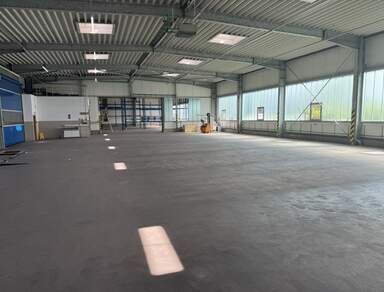 Lager - und Produktionsfläche in Radeberg zur Miete | 2.500 m² plus überdachte Rampe & Büroflächen