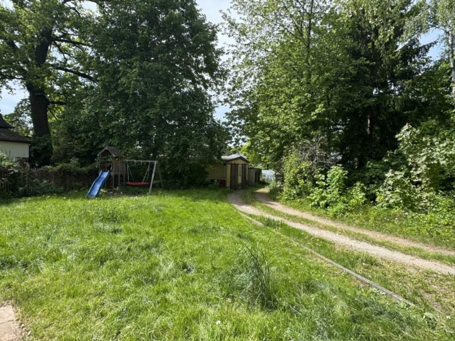 Grundstück