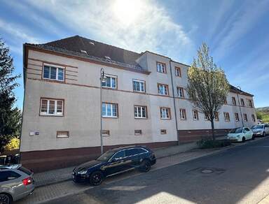 Attraktive Kapitalanlage: Mehrfamilienhaus mit 10 Einheiten in ruhiger Lage von Döbeln